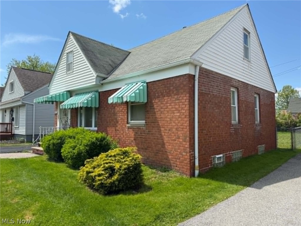 4076 E 187th Street Cleveland OH 44122