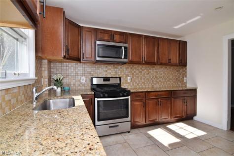 2423 Eaton Road University Heights OH 44118