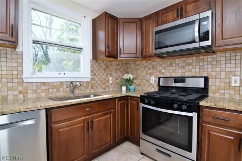 2423 Eaton Road University Heights OH 44118