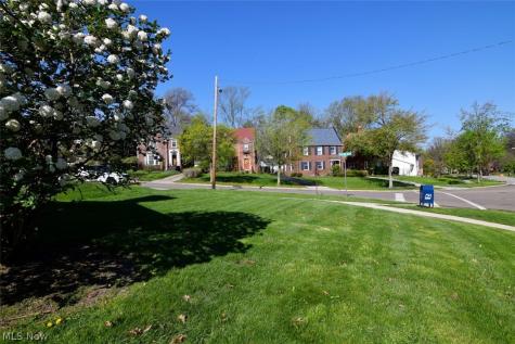 2423 Eaton Road University Heights OH 44118
