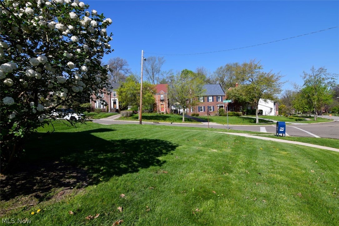 2423 Eaton Road University Heights OH 44118