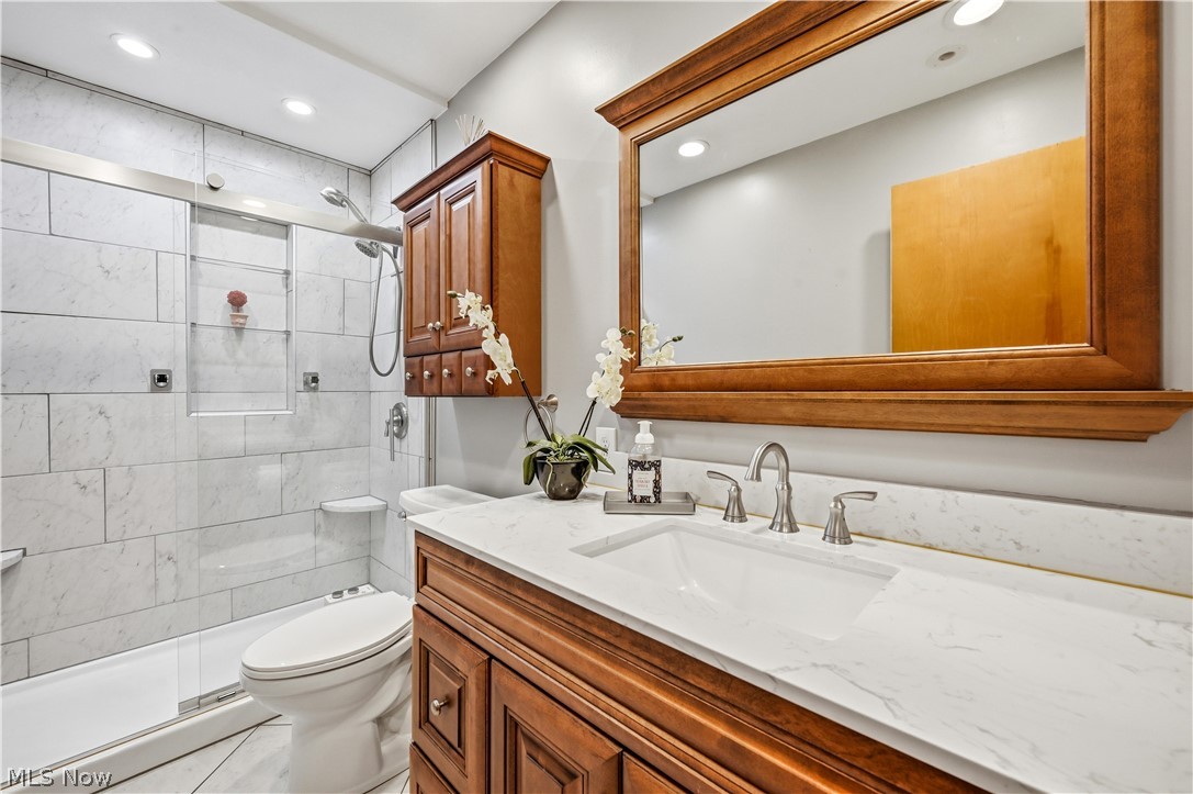 19 Homestead Place Campbell OH 44405