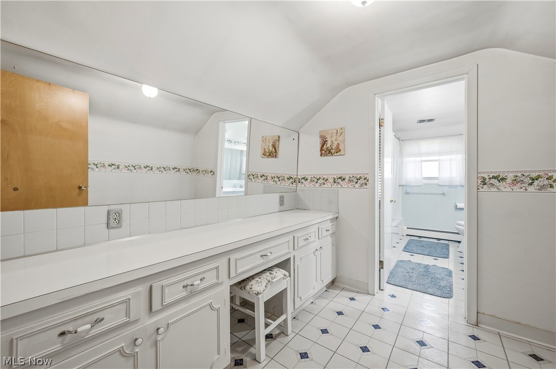 19 Homestead Place Campbell OH 44405