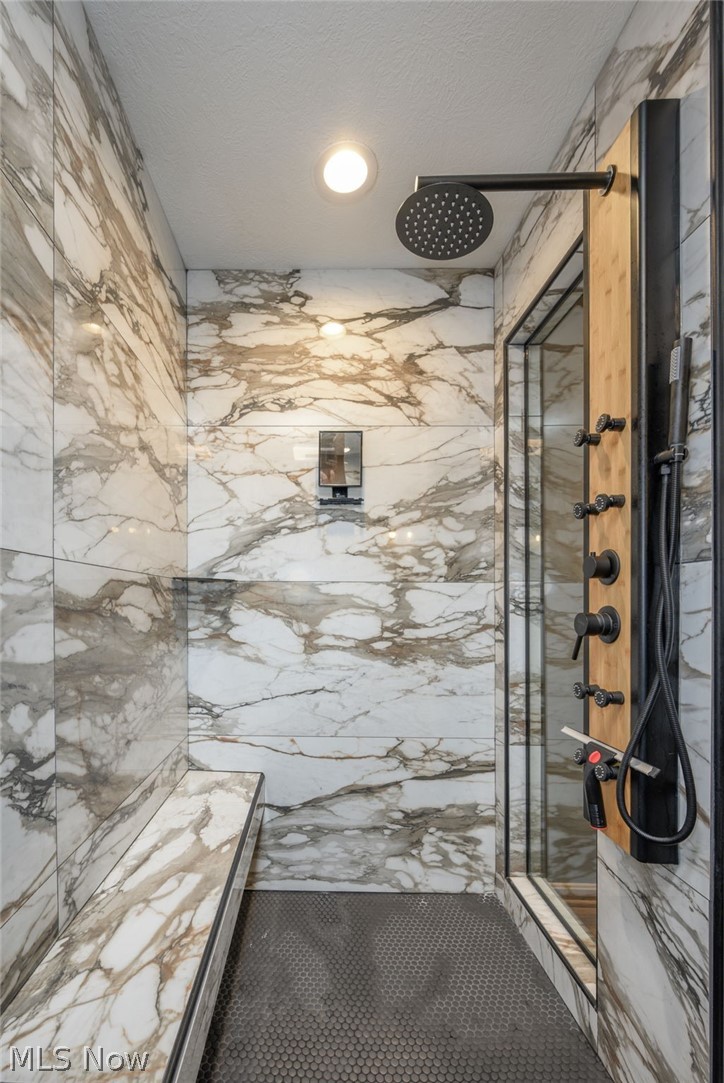 1238 Maxfli Drive Akron OH 44312