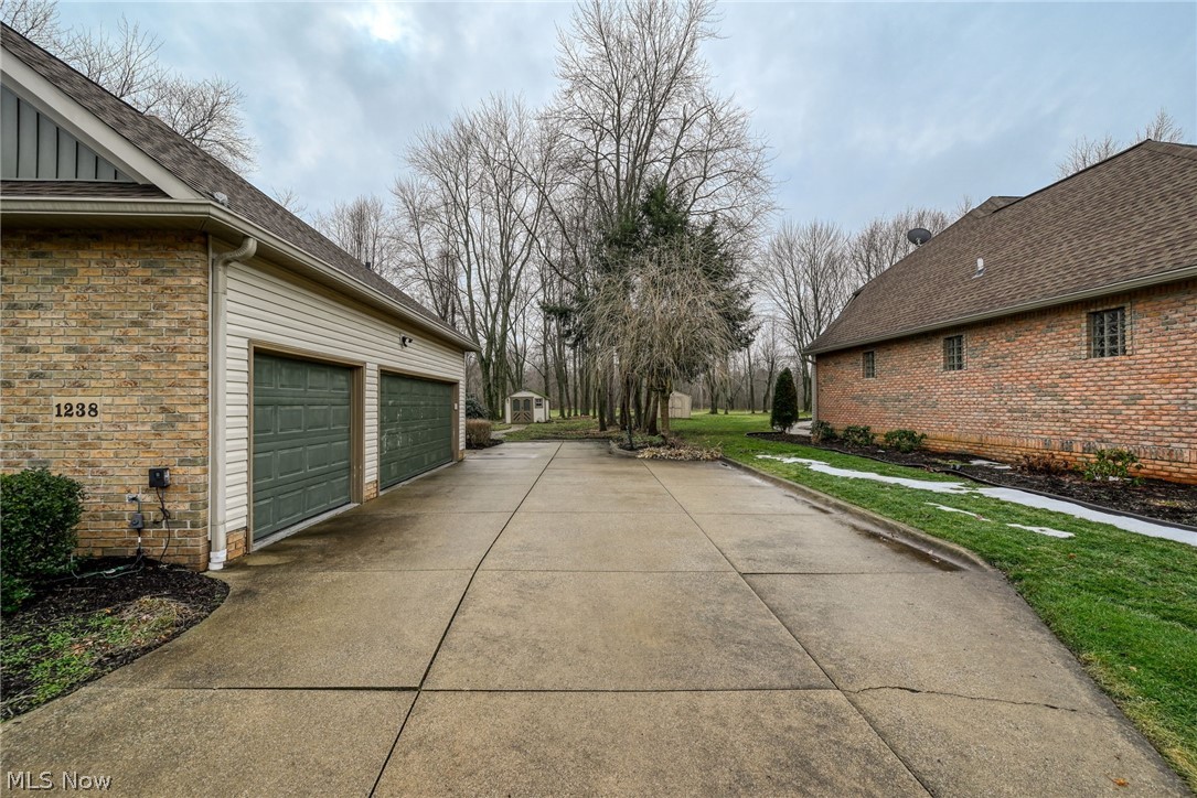 1238 Maxfli Drive Akron OH 44312