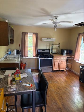 2161 W 101st Street Cleveland OH 44102