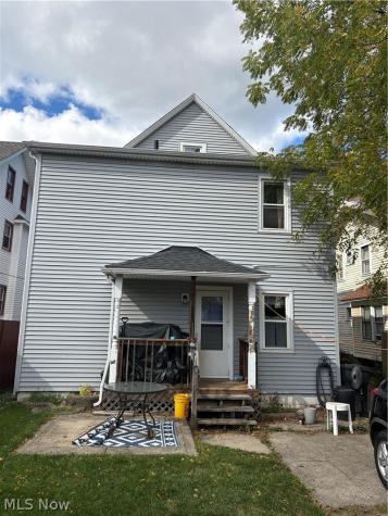 2161 W 101st Street Cleveland OH 44102