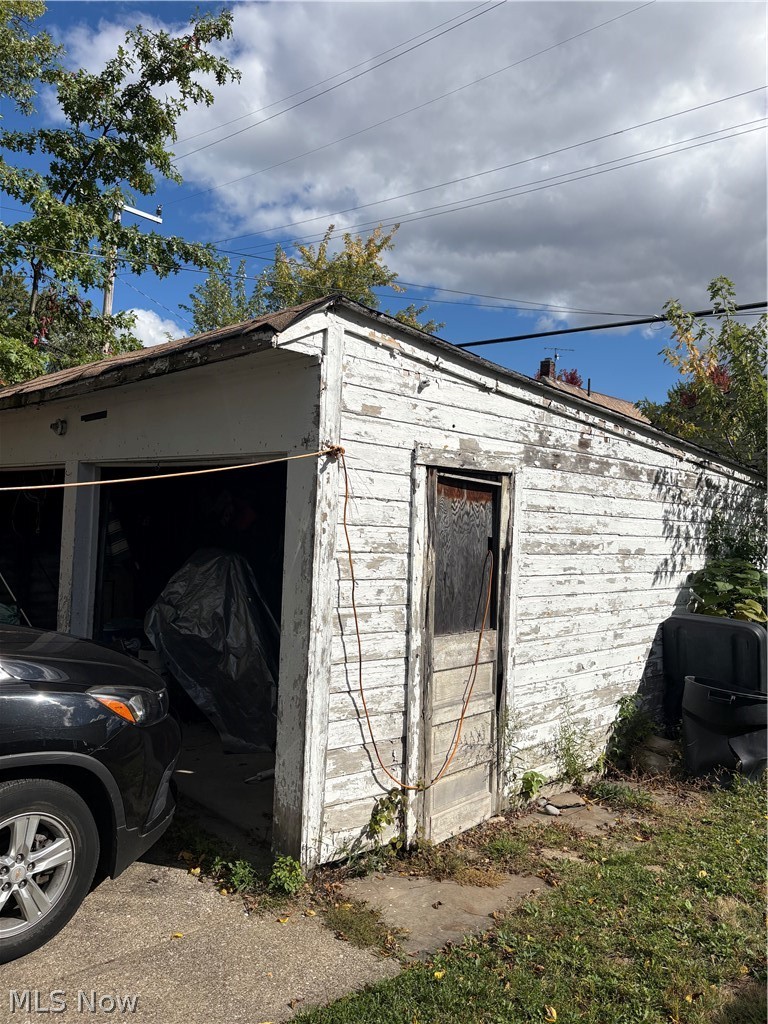 2161 W 101st Street Cleveland OH 44102