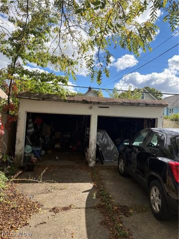 2161 W 101st Street Cleveland OH 44102