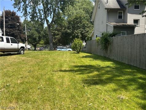 146 Berkley Street Akron OH 44305