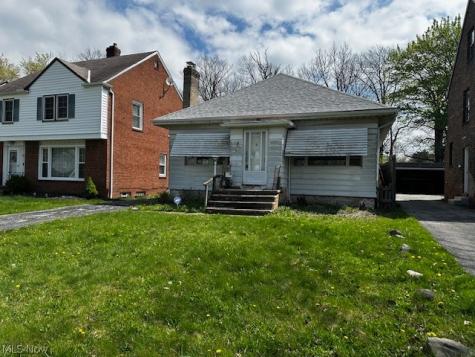 2239 Barrington Road University Heights OH 44118