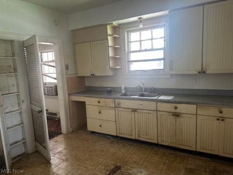 2239 Barrington Road University Heights OH 44118