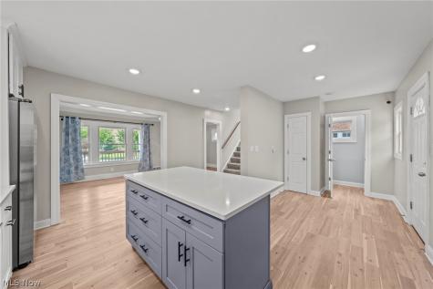 3693 Silsby Road University Heights OH 44118