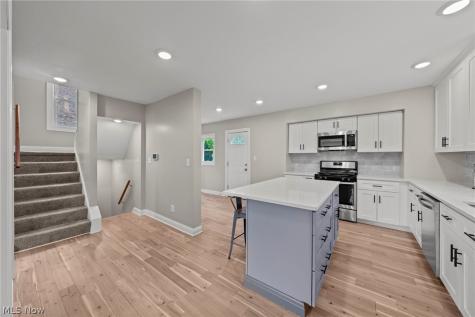 3693 Silsby Road University Heights OH 44118