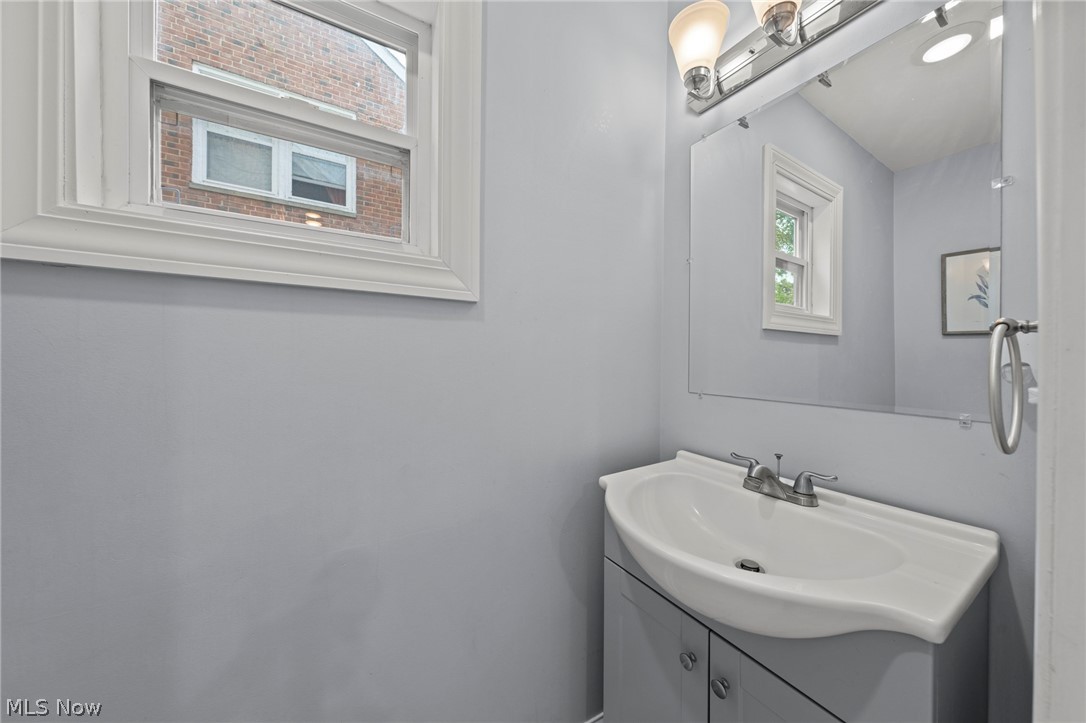 3693 Silsby Road University Heights OH 44118
