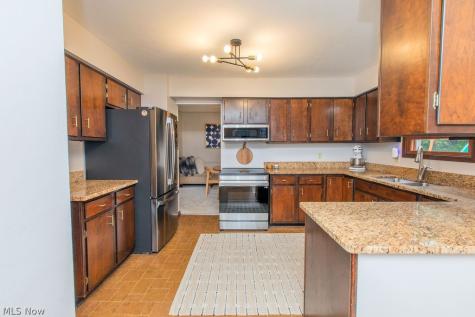 209 James Circle Avon Lake OH 44012