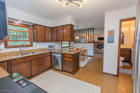209 James Circle Avon Lake OH 44012