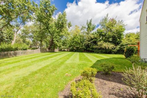 209 James Circle Avon Lake OH 44012