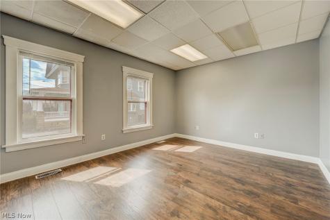 4432 Pearl Road Cleveland OH 44109
