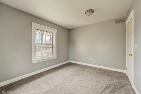4432 Pearl Road Cleveland OH 44109