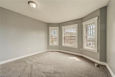 4432 Pearl Road Cleveland OH 44109