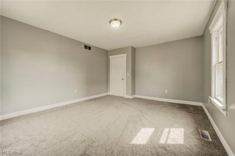 4432 Pearl Road Cleveland OH 44109