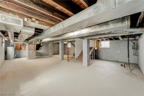 4432 Pearl Road Cleveland OH 44109