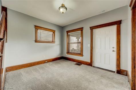 4432 Pearl Road Cleveland OH 44109
