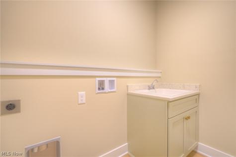 2961 Kestrell Lane Seville OH 44273