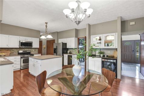 30536 Mallard Cove Westlake OH 44145