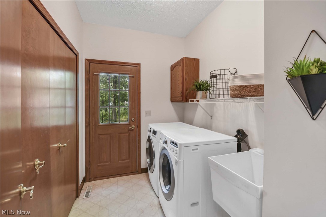 30536 Mallard Cove Westlake OH 44145