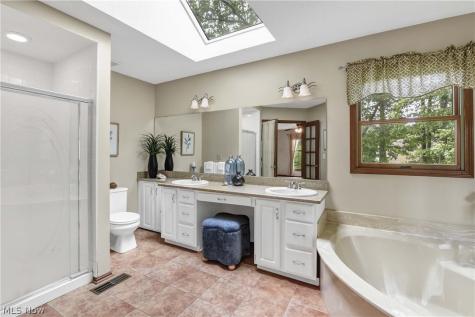 30536 Mallard Cove Westlake OH 44145