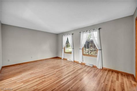 9454 Deer Hollow Drive Mentor OH 44060