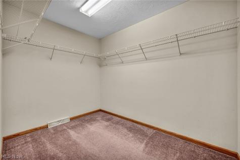 9454 Deer Hollow Drive Mentor OH 44060