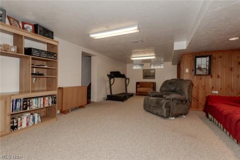 891 Roland Road Lyndhurst OH 44124
