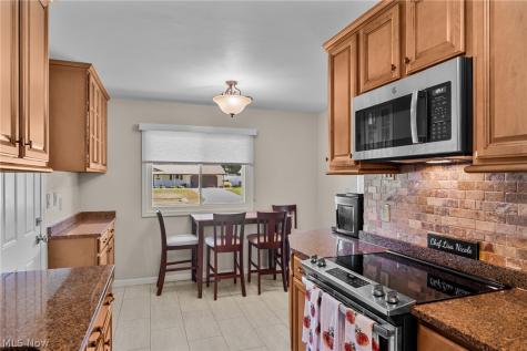 6472 Lafayette Drive Mentor OH 44060