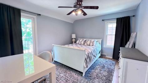 3973 Meadowbrook Boulevard University Heights OH 44118