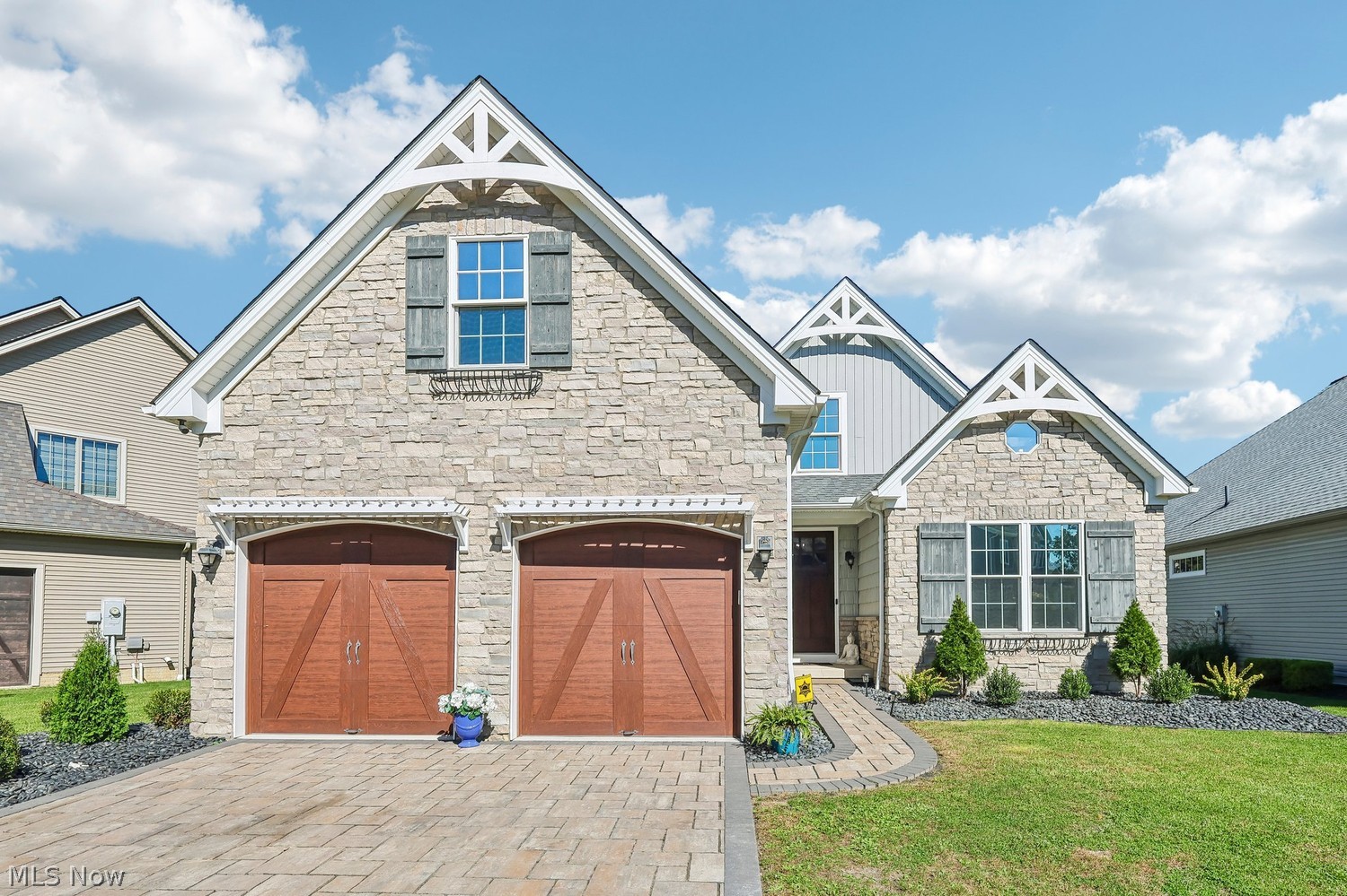 4233 Queens Gate Avon OH 44011