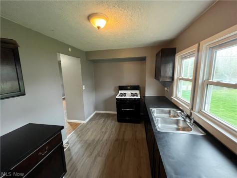 1270 Welsh Avenue Akron OH 44314