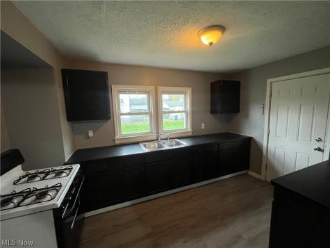 1270 Welsh Avenue Akron OH 44314