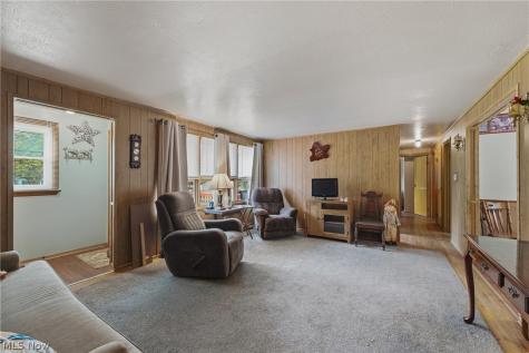 547 W Texas Avenue Sebring OH 44672