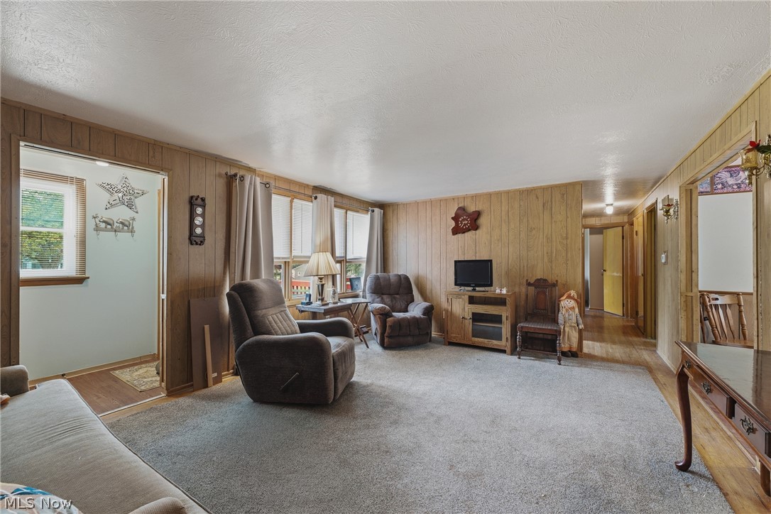 547 W Texas Avenue Sebring OH 44672