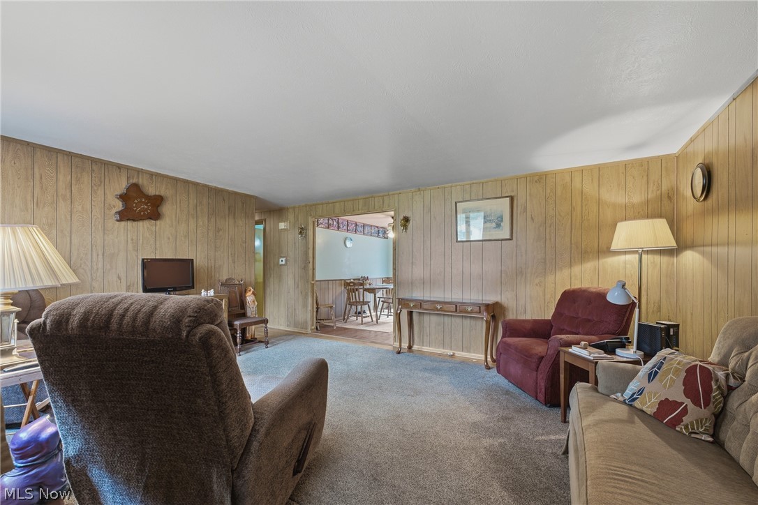 547 W Texas Avenue Sebring OH 44672