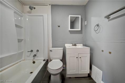1379 Maryland Avenue SW Canton OH 44710