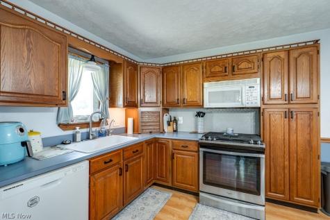 88 Taylor Road Barberton OH 44203