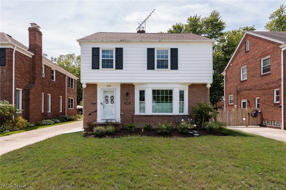 16609 Pilgrim Avenue Cleveland OH 44111