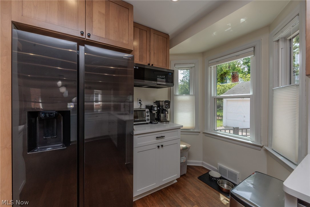 16609 Pilgrim Avenue Cleveland OH 44111