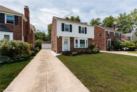 16609 Pilgrim Avenue Cleveland OH 44111