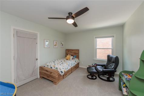 16609 Pilgrim Avenue Cleveland OH 44111
