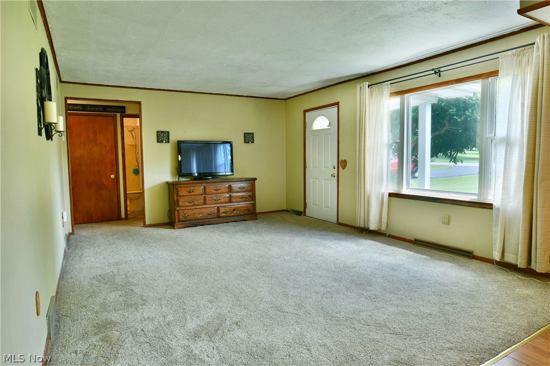 364 Mackey Drive Vienna OH 44473